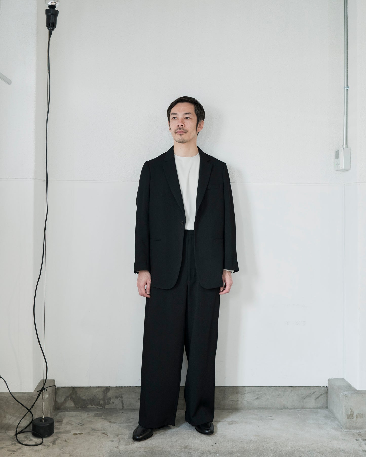 SINGLE BREASTED JACKET IN RAYON TRICOTINE