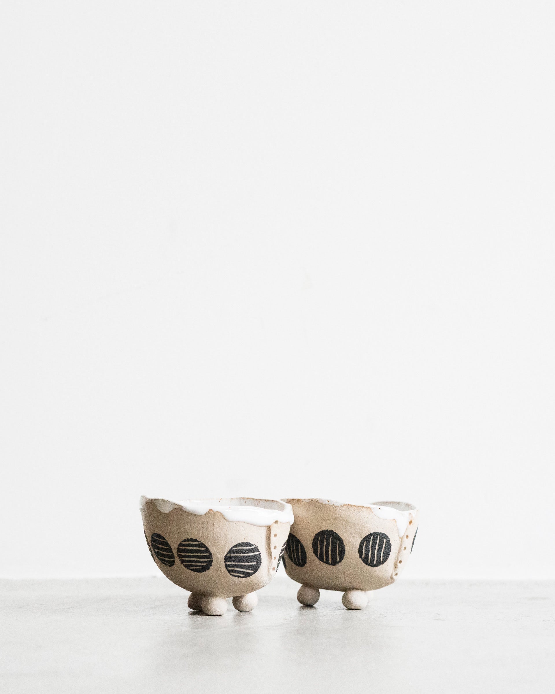CUP WITH SIDE DETAILS – STORE N