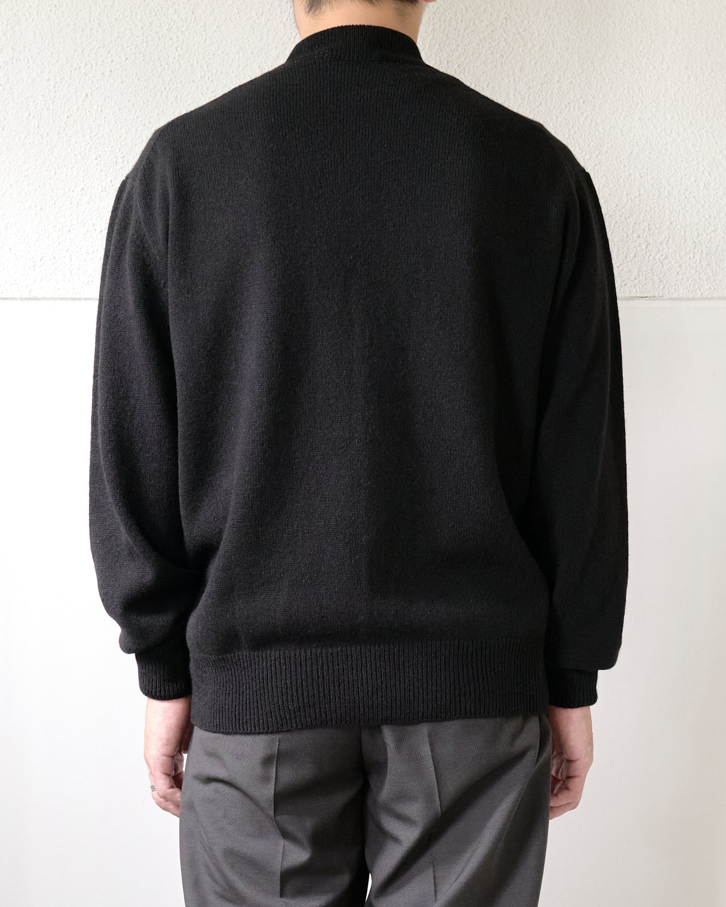 MOCK NECK SWEATER