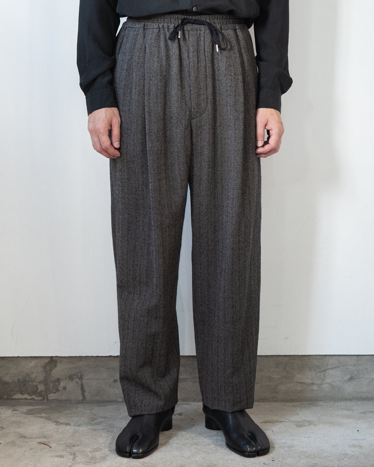 DOBBY STRIPE RELAXED TROUSER