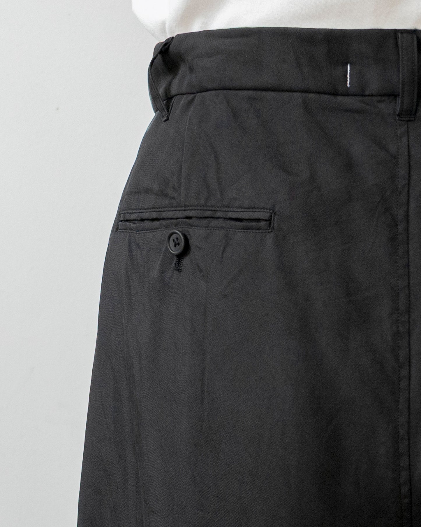 ROUGH SILK TWILL TWO PLEATS TROUSER