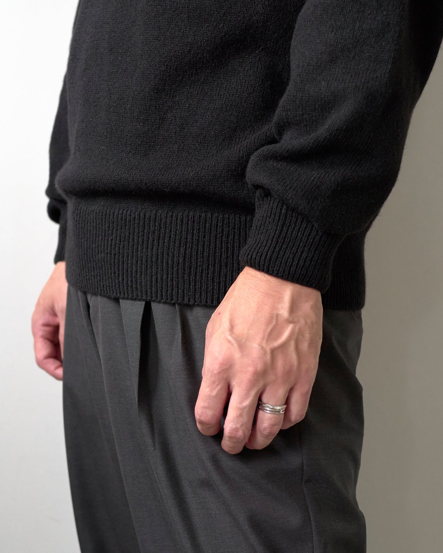 MOCK NECK SWEATER