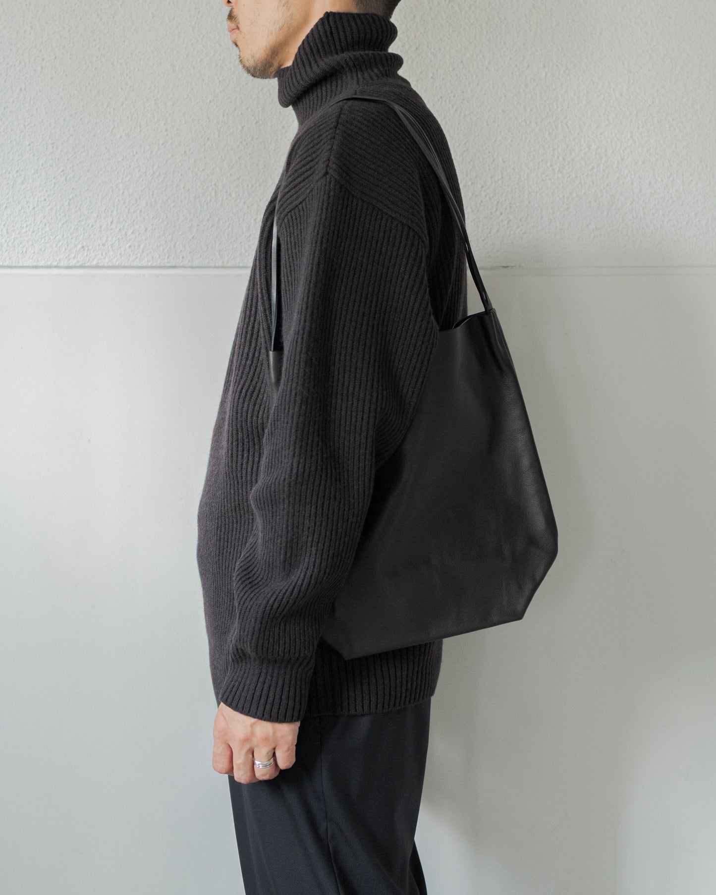 SEYA X ISAAC REINA LEATHER HOBO / MEDIUM