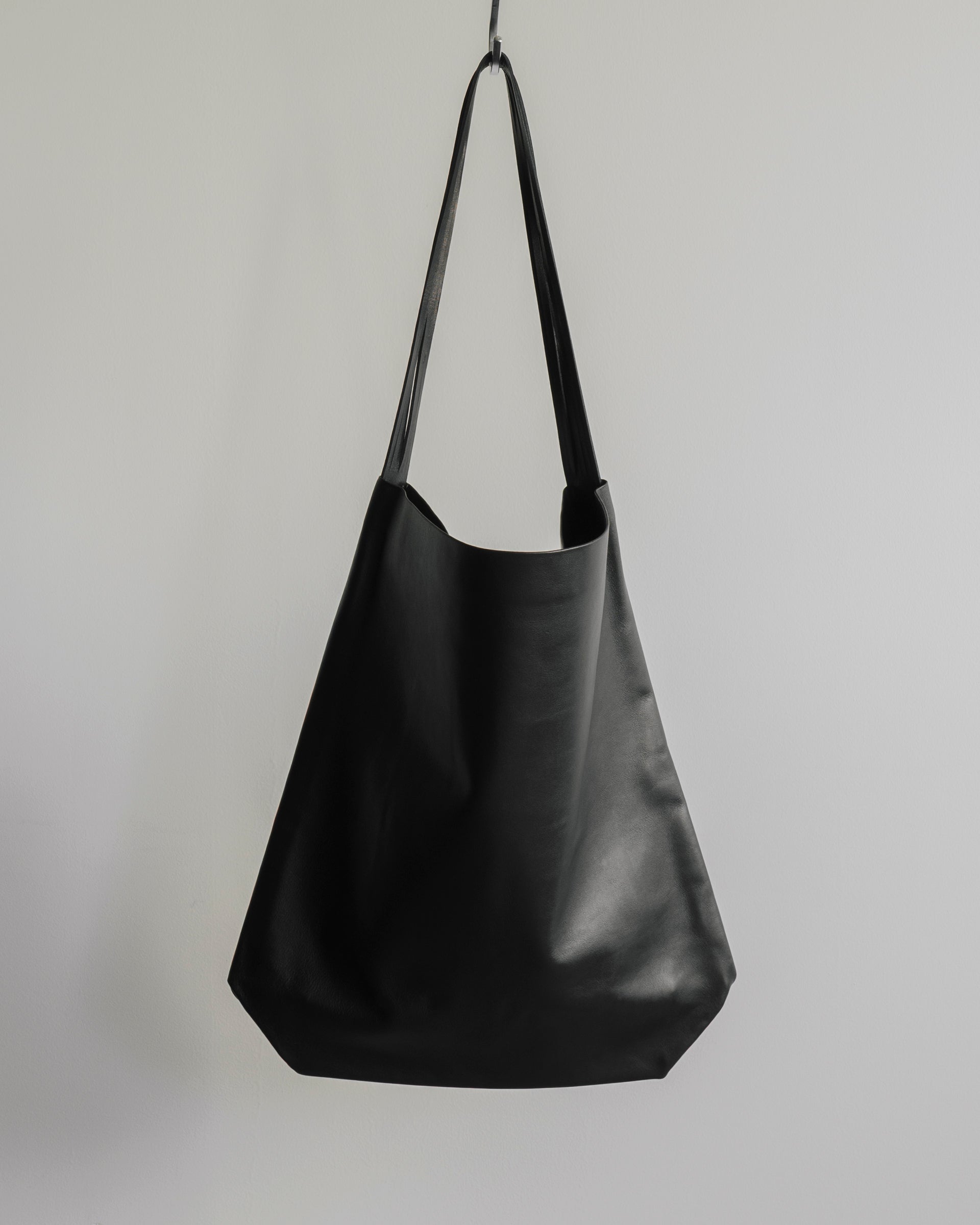 ISAAC REINA X SEYA MULTI HANDLE HOBO LARGE – STORE N