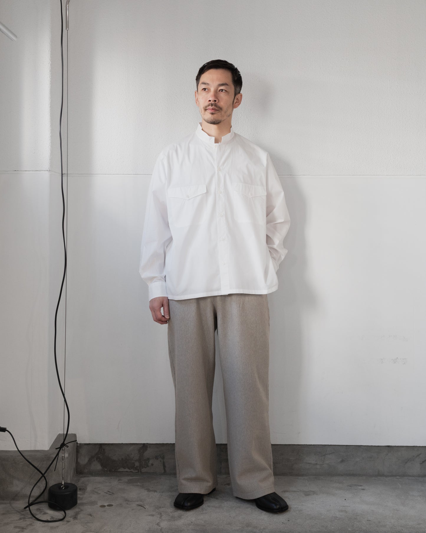 FINE COTTON POPLIN BAND COLLAR SHIRT