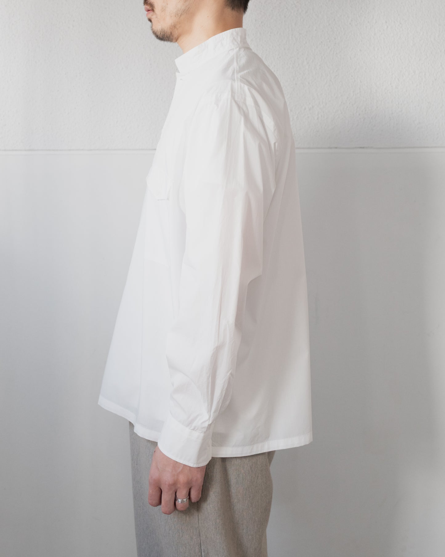 FINE COTTON POPLIN BAND COLLAR SHIRT