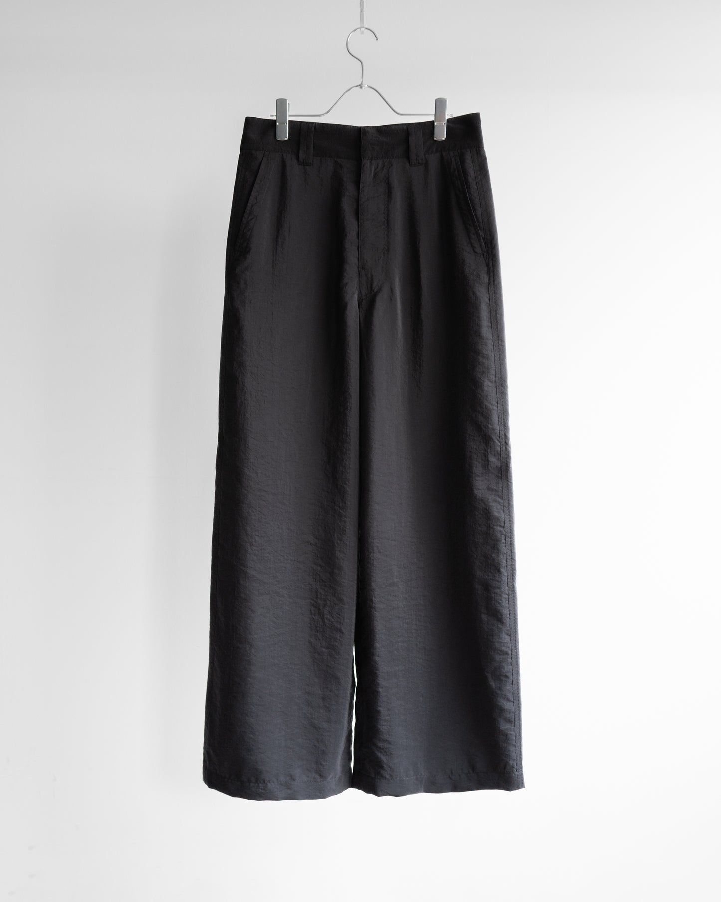 STRAIGHT TAILORED PANTS IN DRY SILK