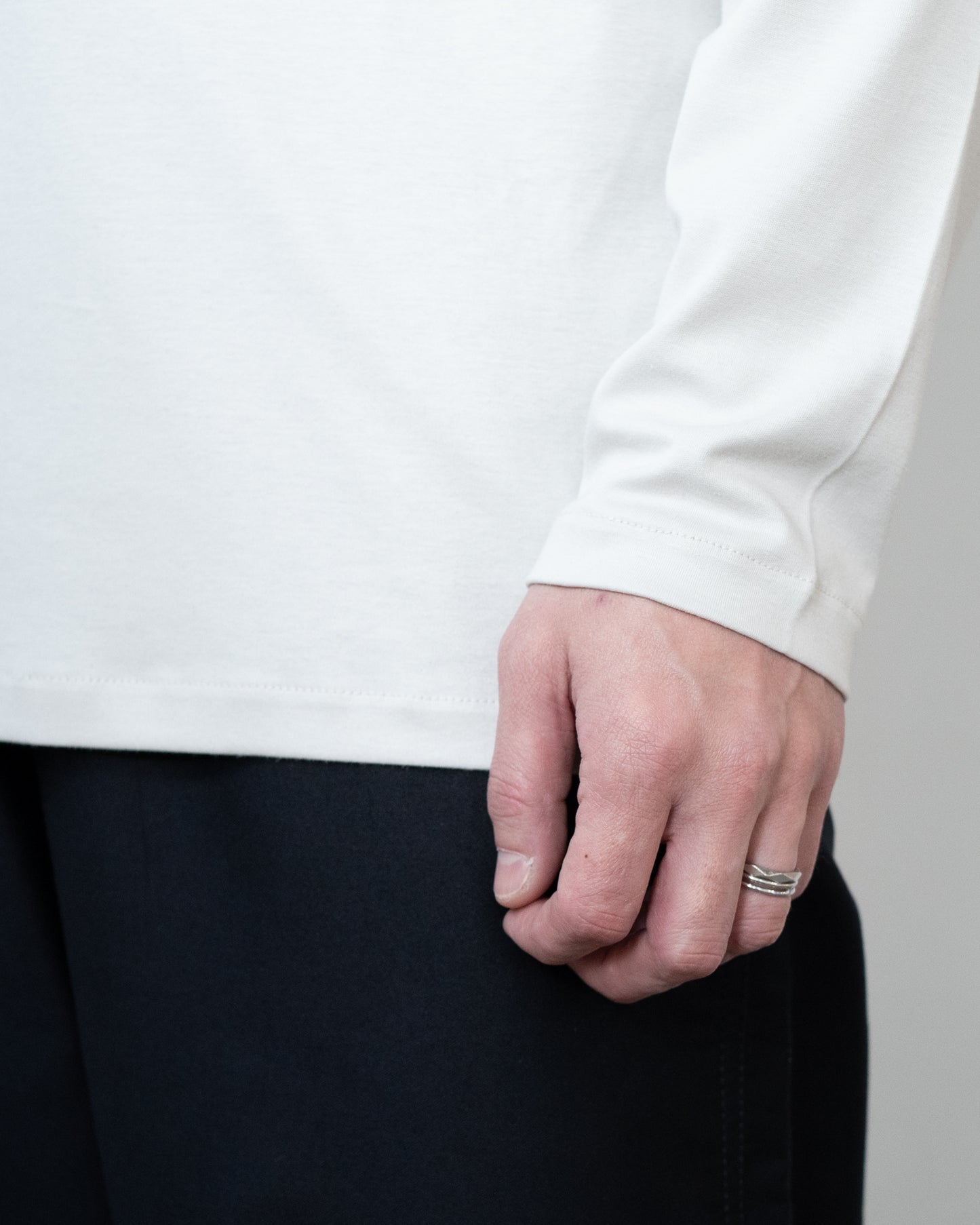 LONG SLEEVED T-SHIRT IN COTTON SILK