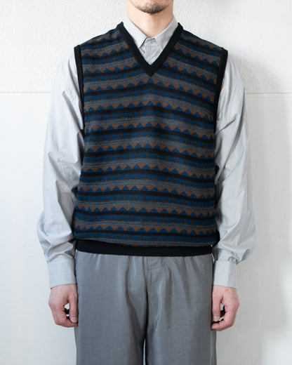 V NECK JACQUARD VEST