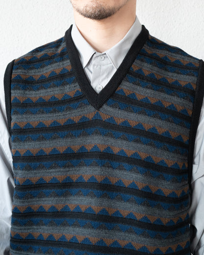 V NECK JACQUARD VEST
