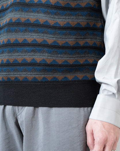 V NECK JACQUARD VEST