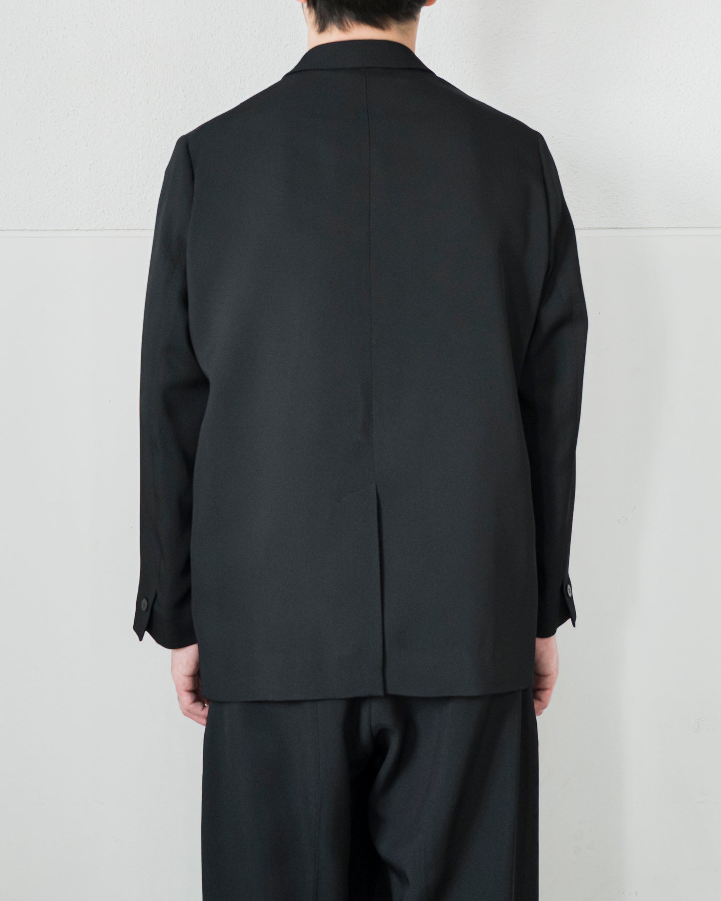 SINGLE BREASTED JACKET IN RAYON TRICOTINE