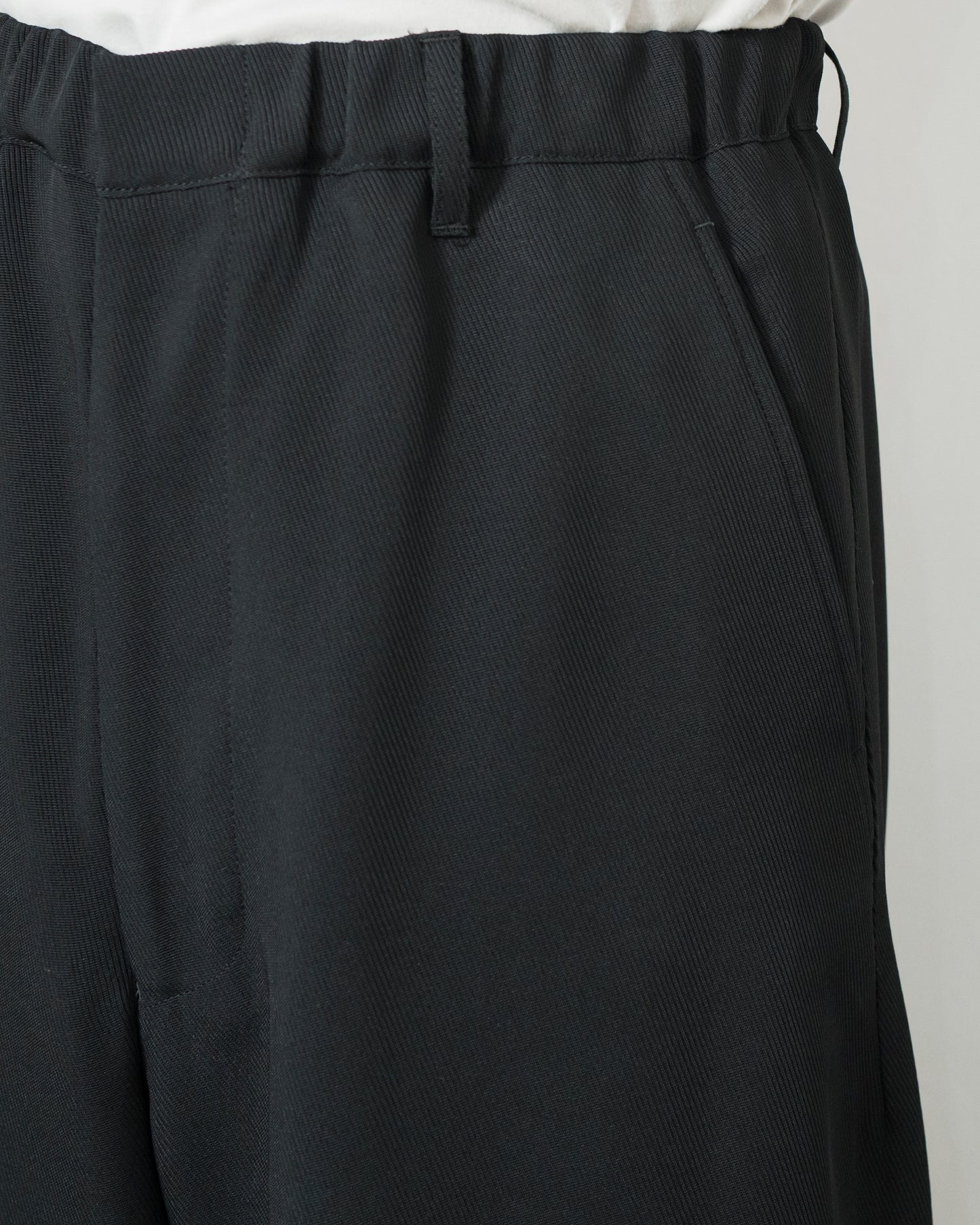 WIDE LEG TROUSERS IN RAYON TRICOTINE