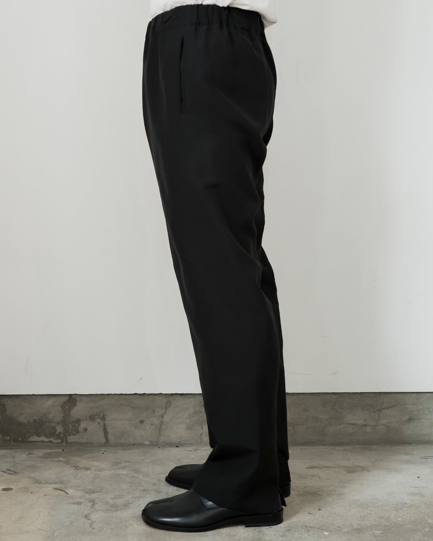 DRAWSTRING TROUSERS IN SILK