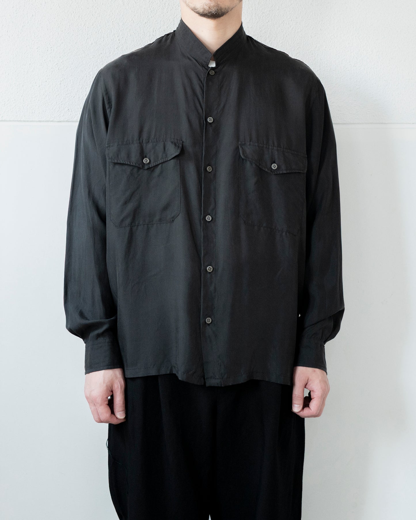 BRUSHED SILK TWILL BAND COLLAR SHIRT