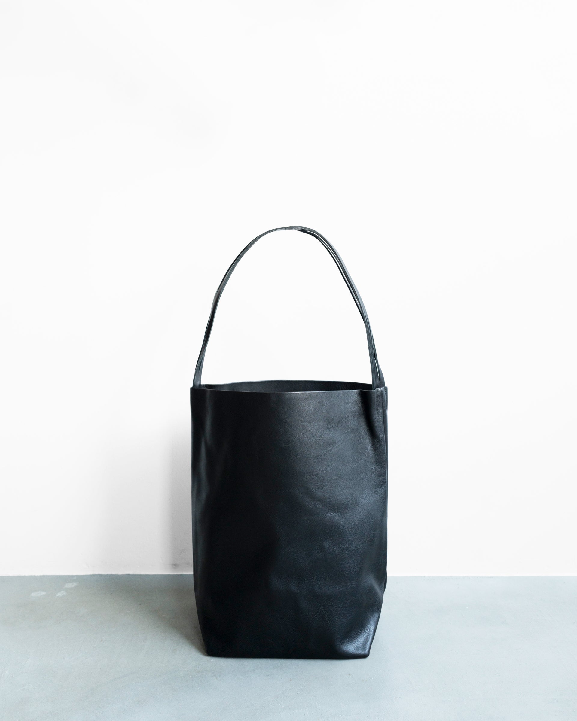 SEYA X ISAAC REINA LEATHER HOBO / MEDIUM – STORE N