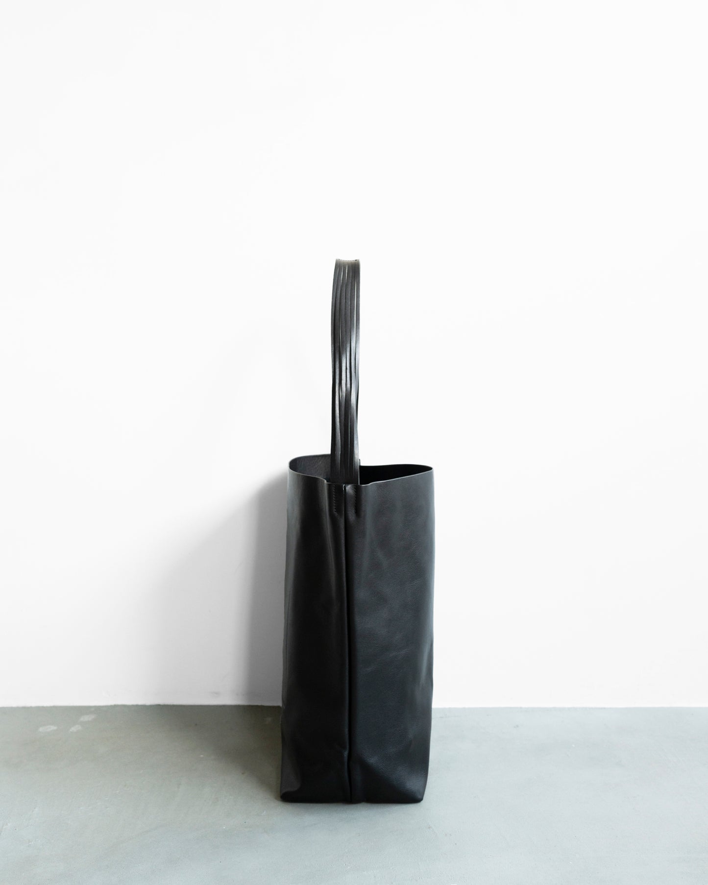 SEYA X ISAAC REINA LEATHER HOBO / MEDIUM