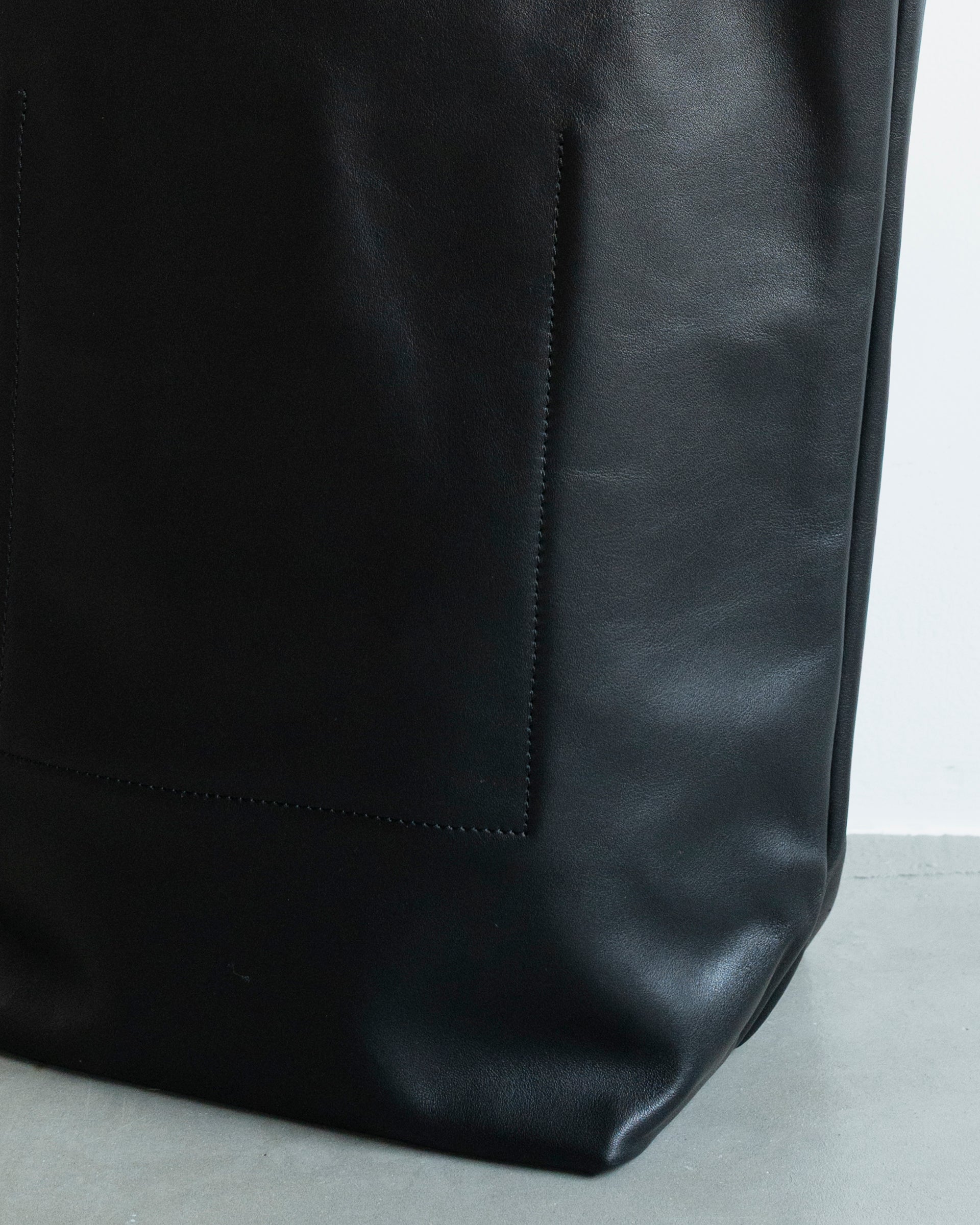 SEYA X ISAAC REINA LEATHER HOBO / MEDIUM – STORE N