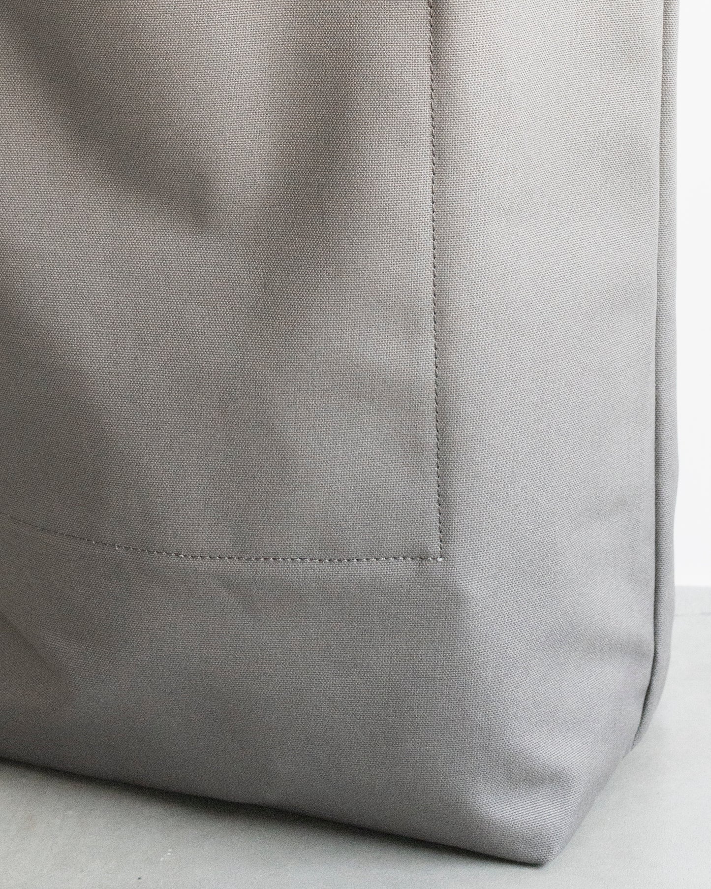 SEYA X ISAAC REINA CANVAS HOBO / LARGE