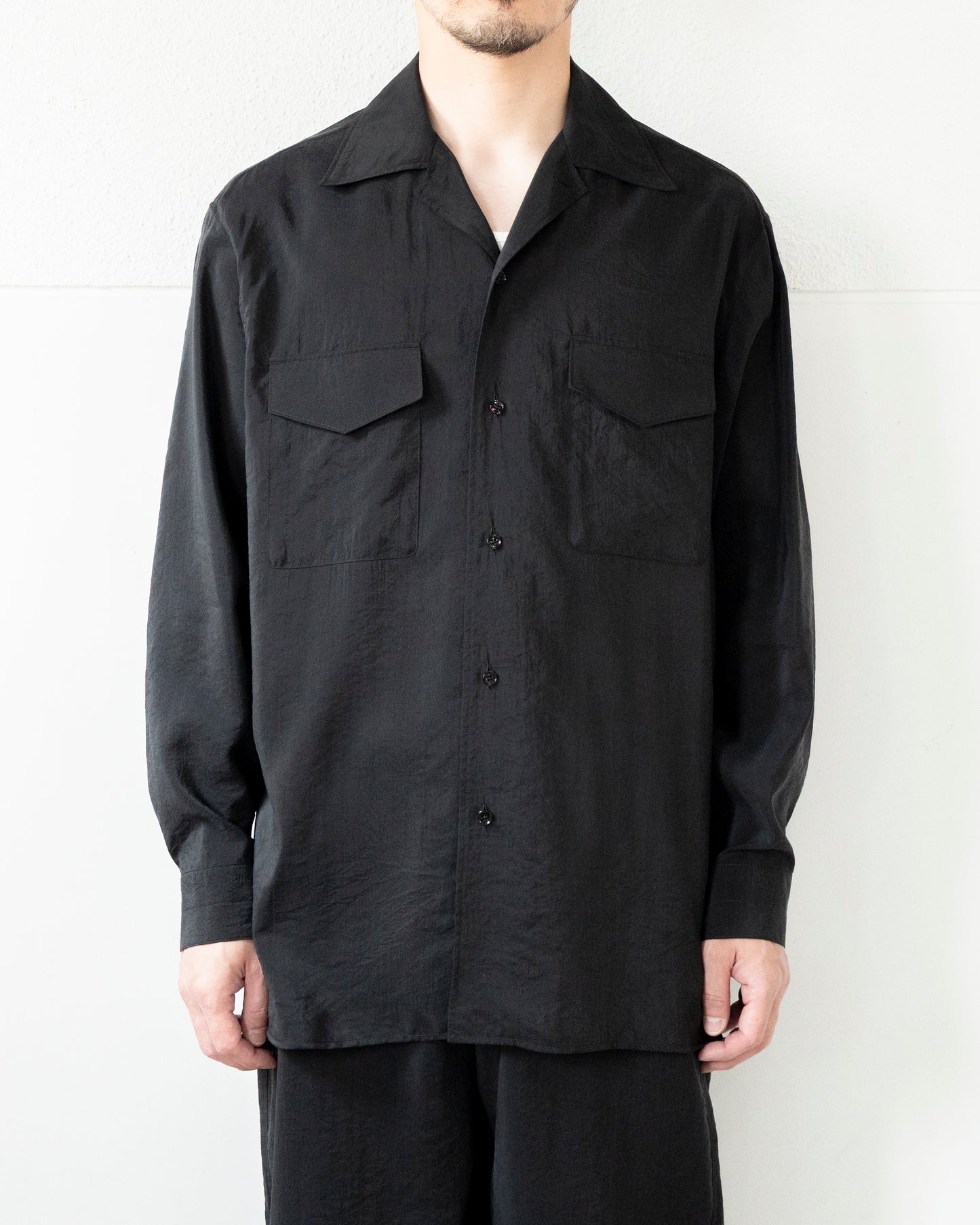 CONVERTIBLE COLLAR SHIRT IN DRY SILK