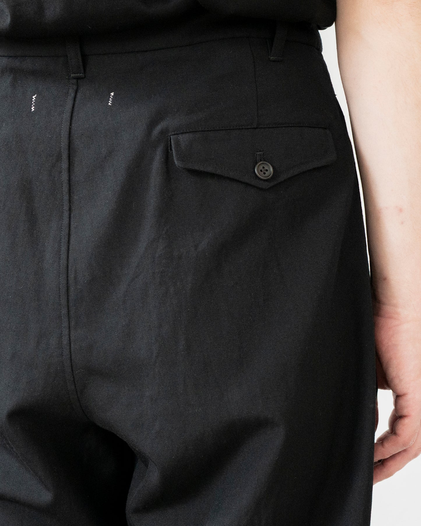 WOOL SILK GABARDINE TWO PLEATS TROUSER