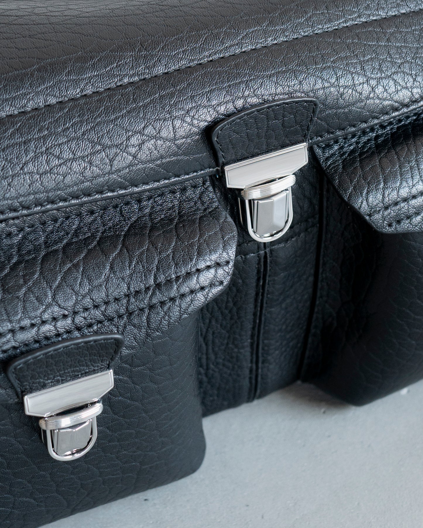 SOFT GEAR BAG IN LEATHER