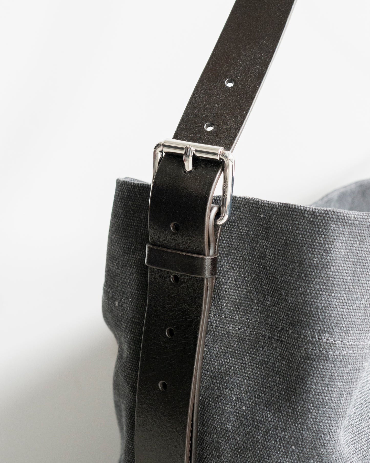 BELTED TOTE BAG