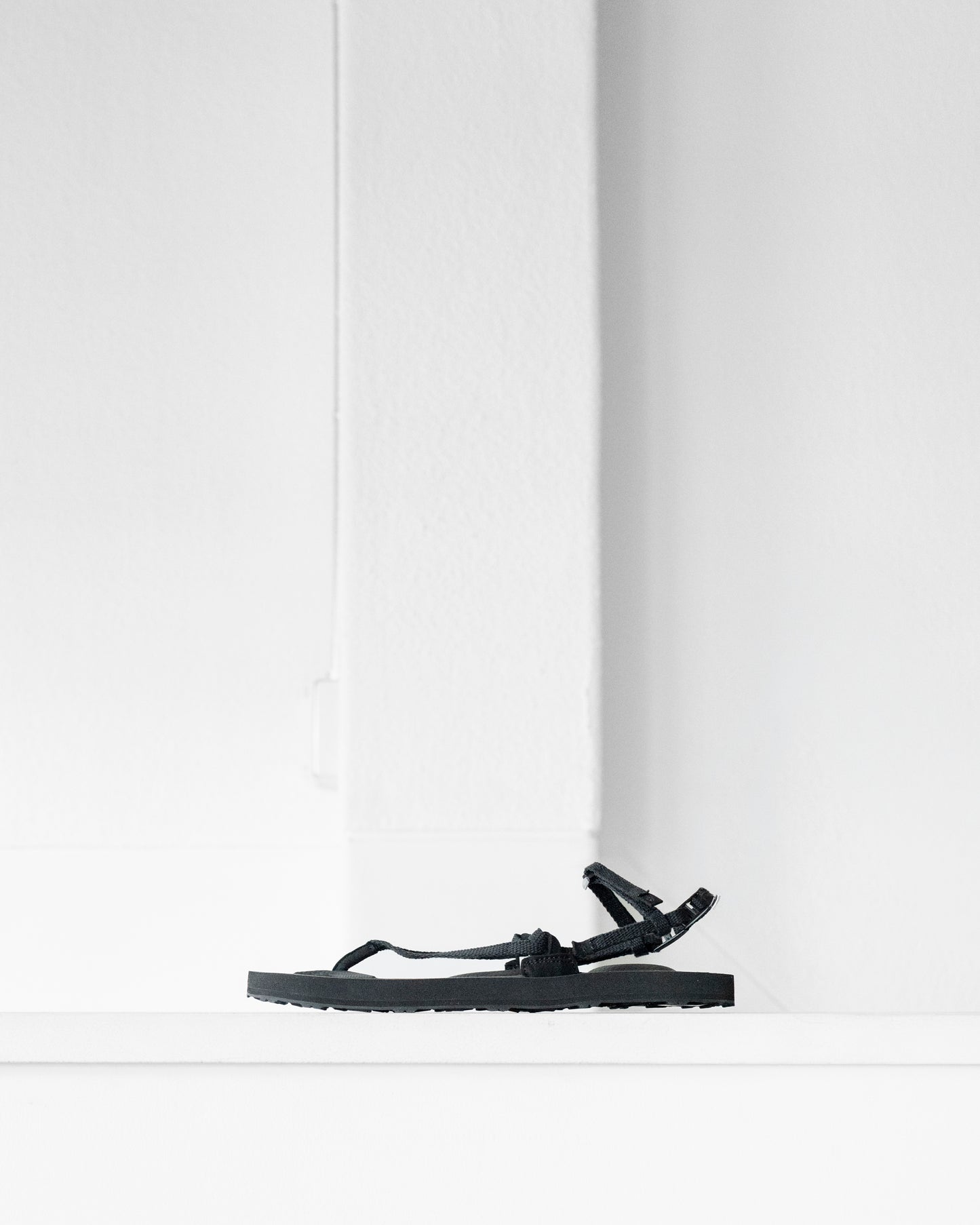 RAMBLING SANDALS