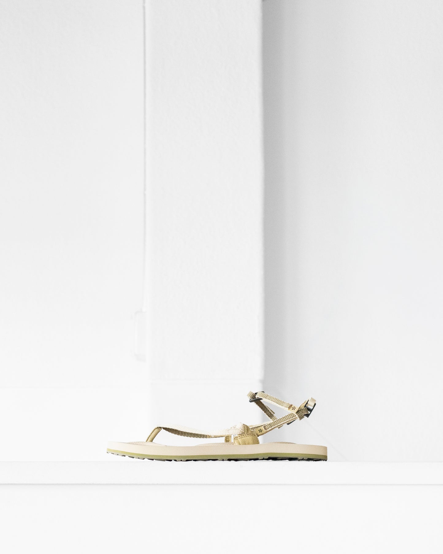 RAMBLING SANDALS