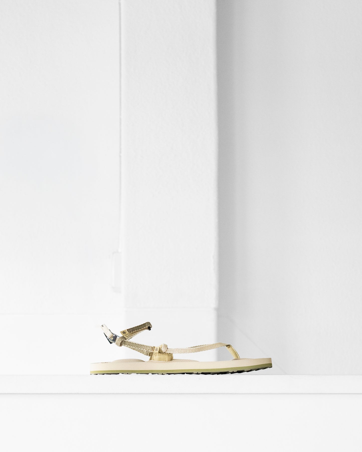 RAMBLING SANDALS
