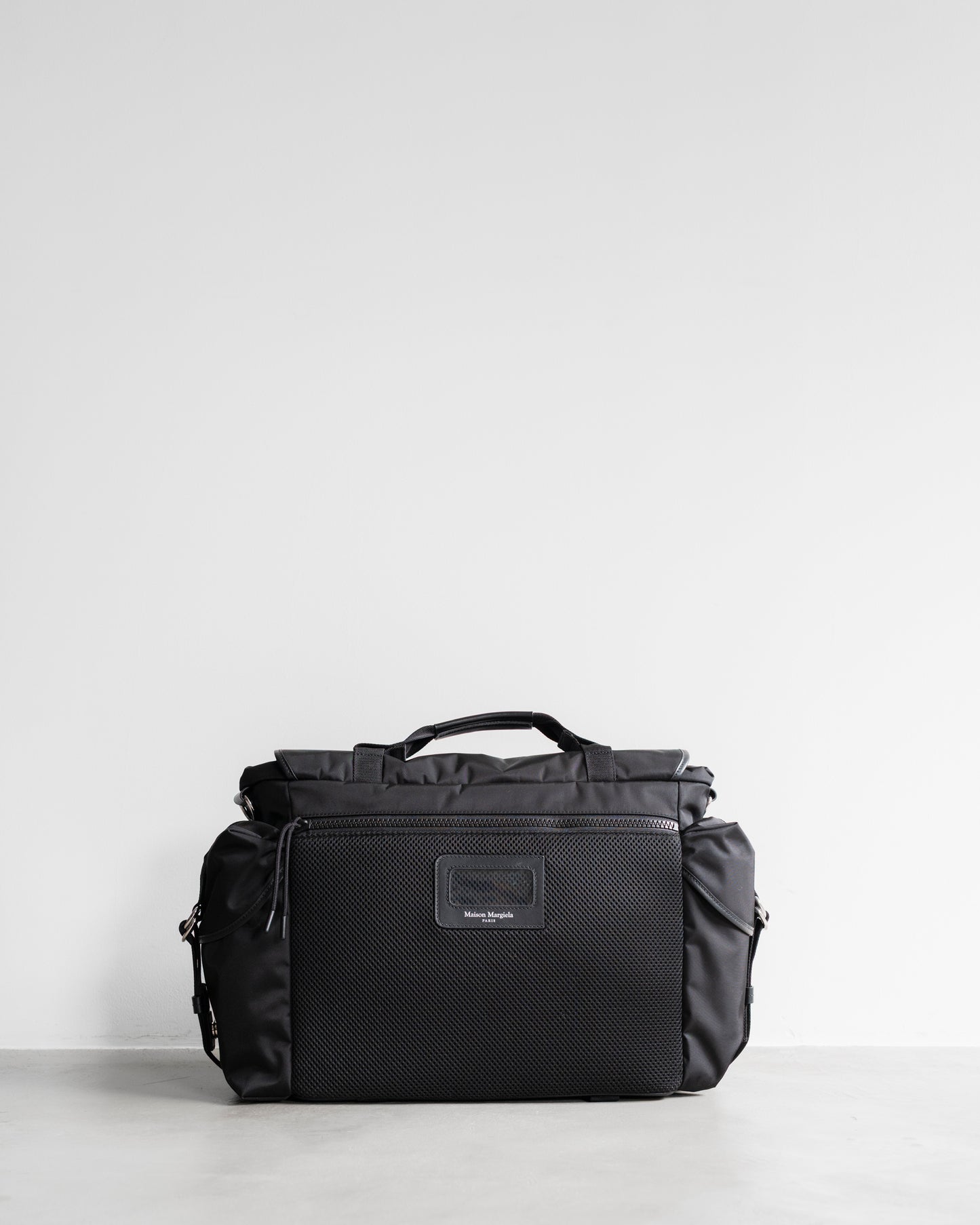 HIGH TECH MESSENGER BAG MEDIUM