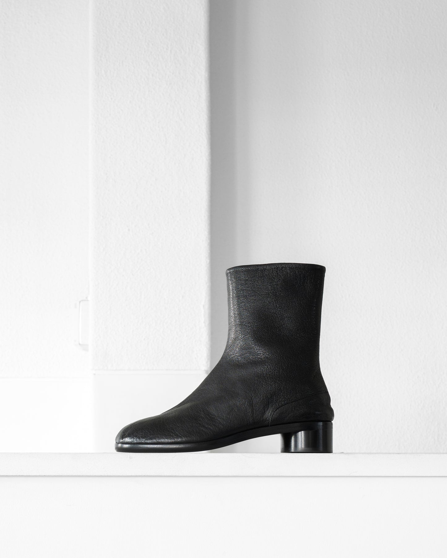 TABI ANKLE BOOTS
