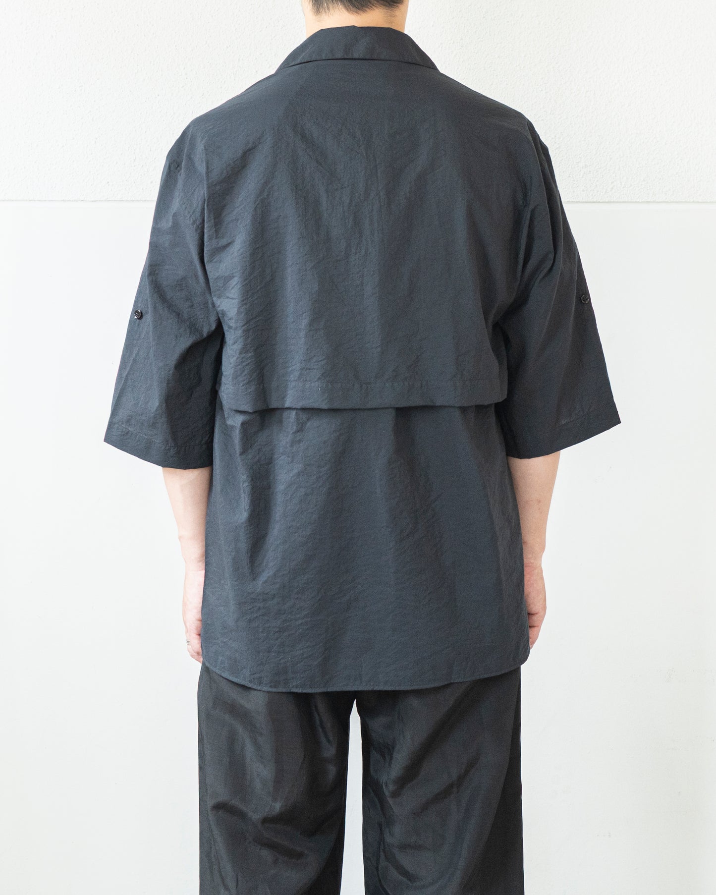 SHORT SLEEVE UTILITY SHIRT IN WASHED TECHNICAL COTTON