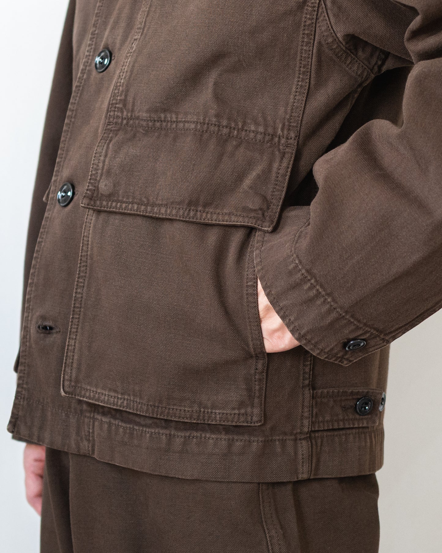 BOXY JACKET IN HEAVY GARMENT-DYED BROKEN TWILL