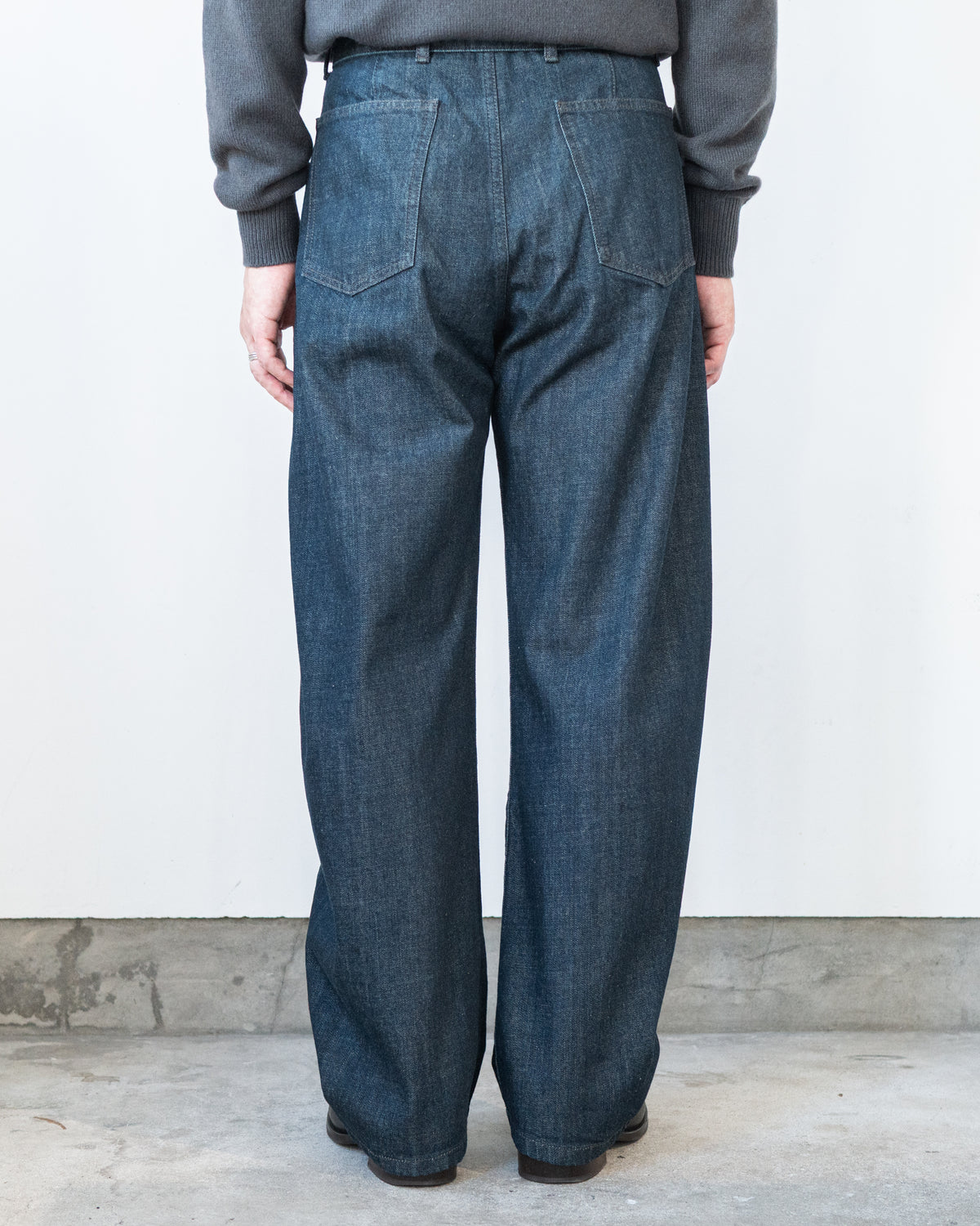 TWISTED BELTED PANTS IN DENIM