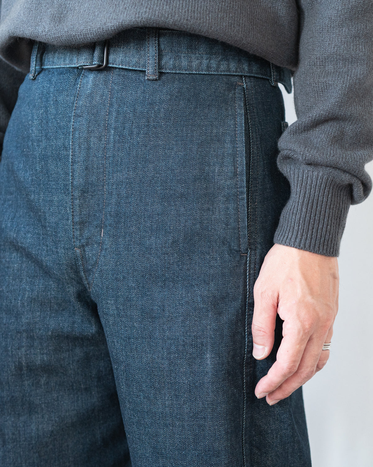 TWISTED BELTED PANTS IN DENIM