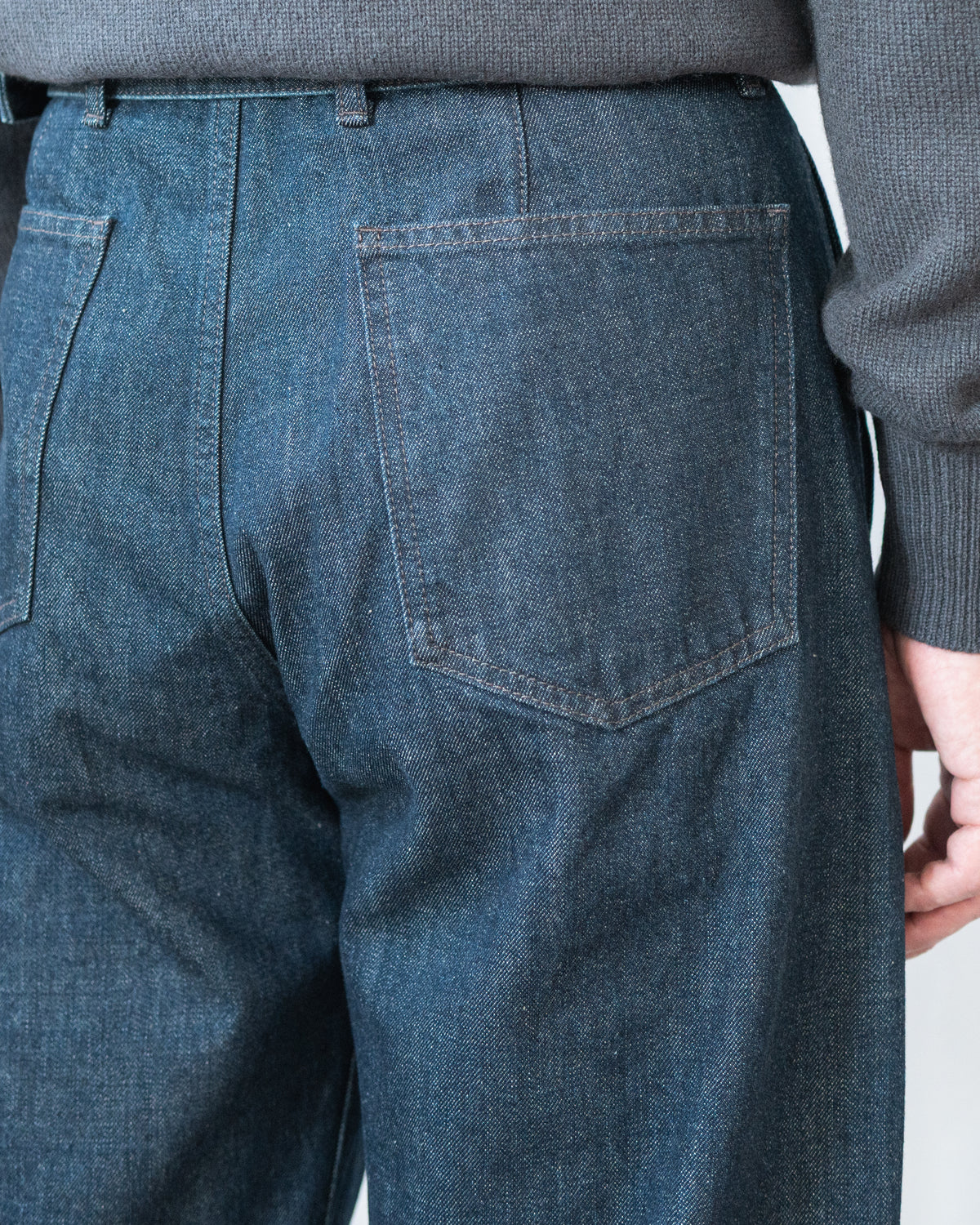 TWISTED BELTED PANTS IN DENIM