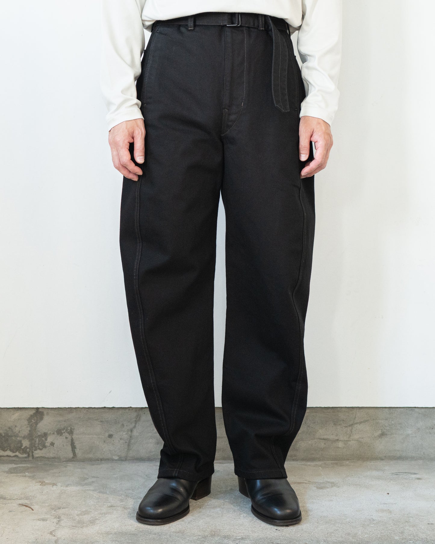 TWISTED BELTED PANTS IN DENIM