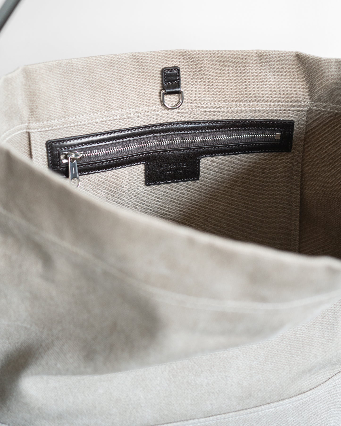 BELTED TOTE BAG IN HEAVY ECO COTTON CANVAS