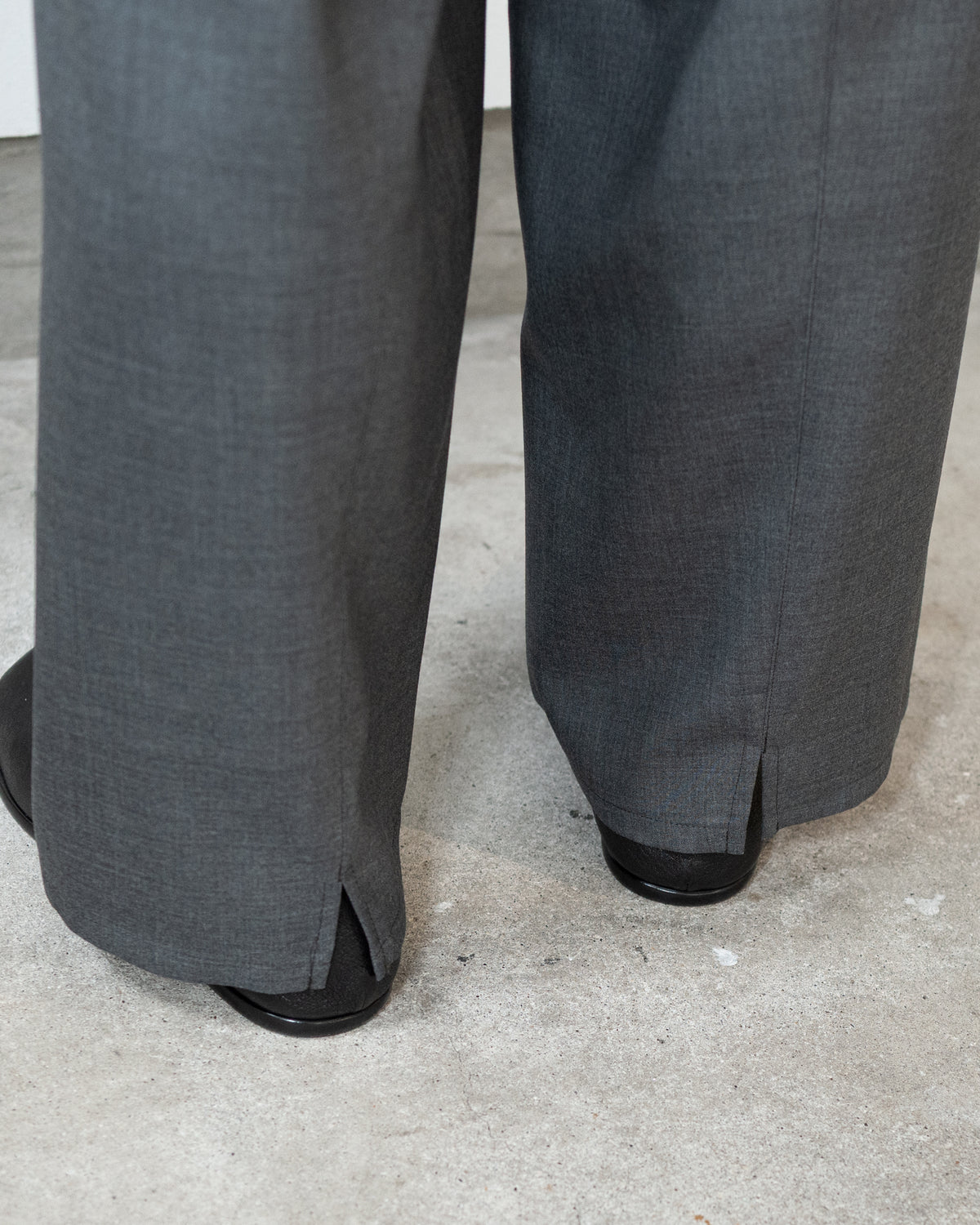 WIDE LEG DRAWSTRING TROUSERS IN WOOL TROPICAL