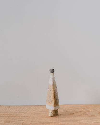 LIGHTNESS 3 LEAVES FIGURE