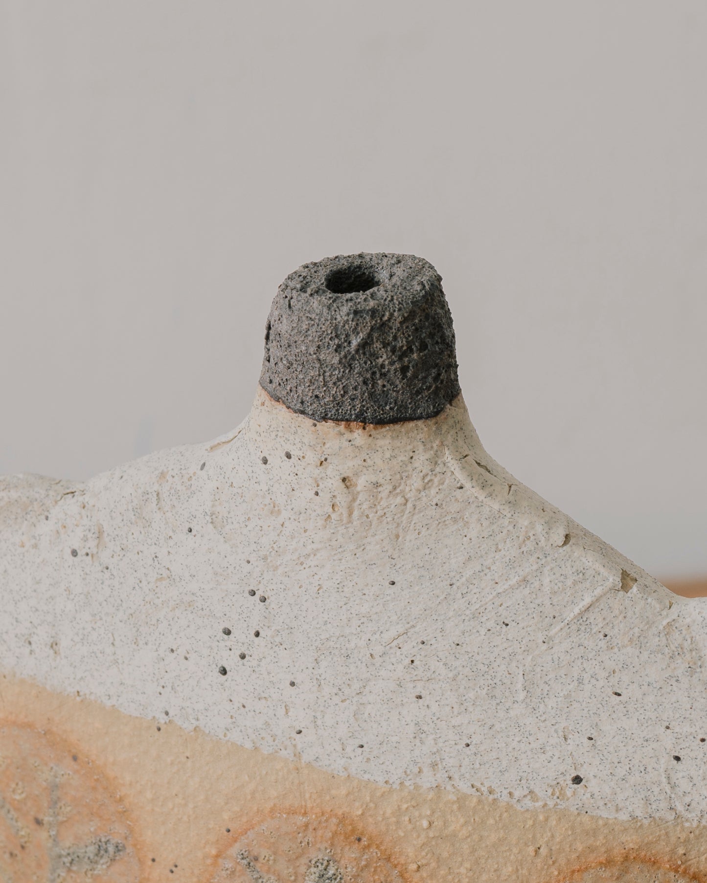 LIGHTNESS 3 LEAVES FIGURE