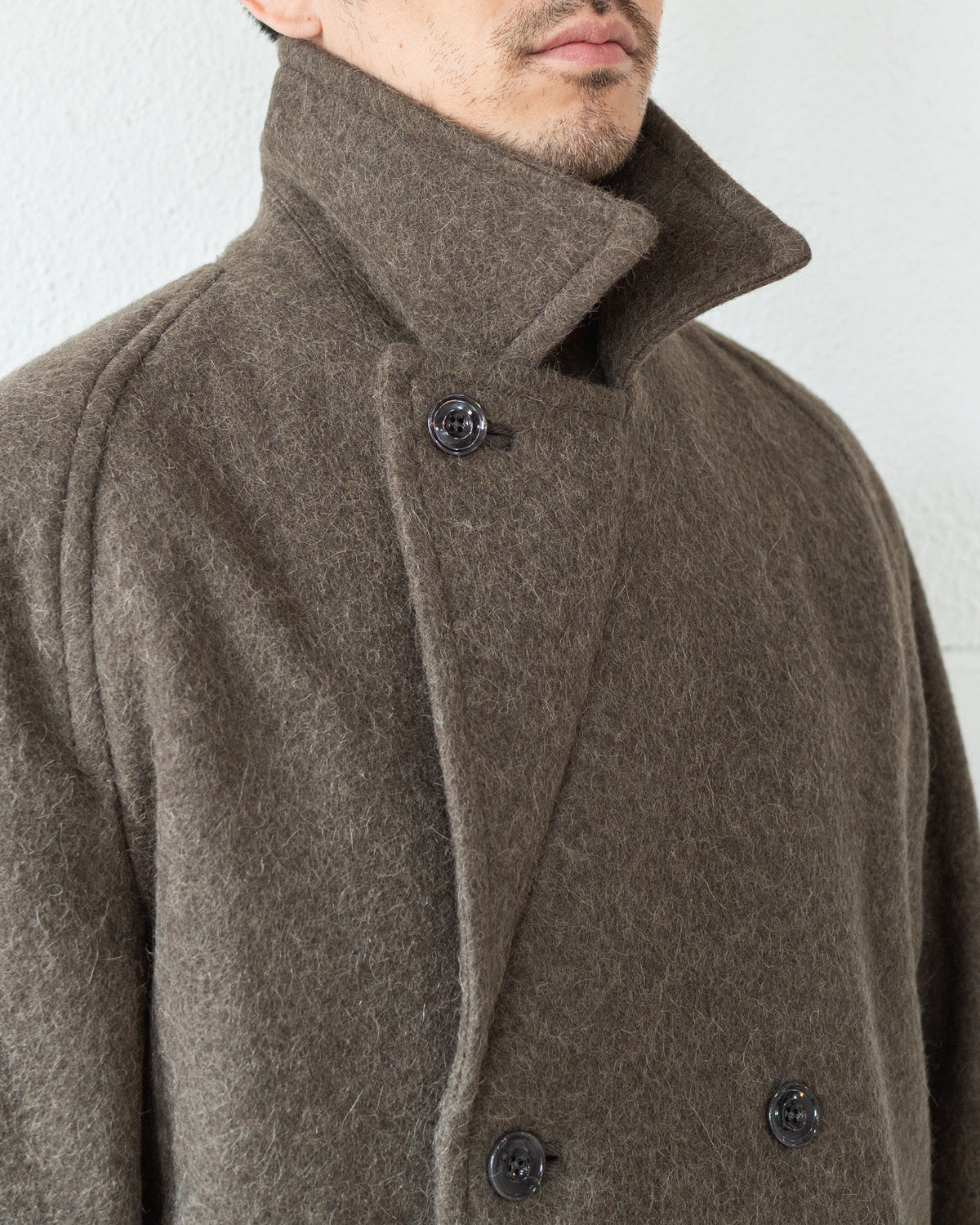 DOUBLE-BREASTED COAT IN FELTED WOOL AND ALPACA BLEND