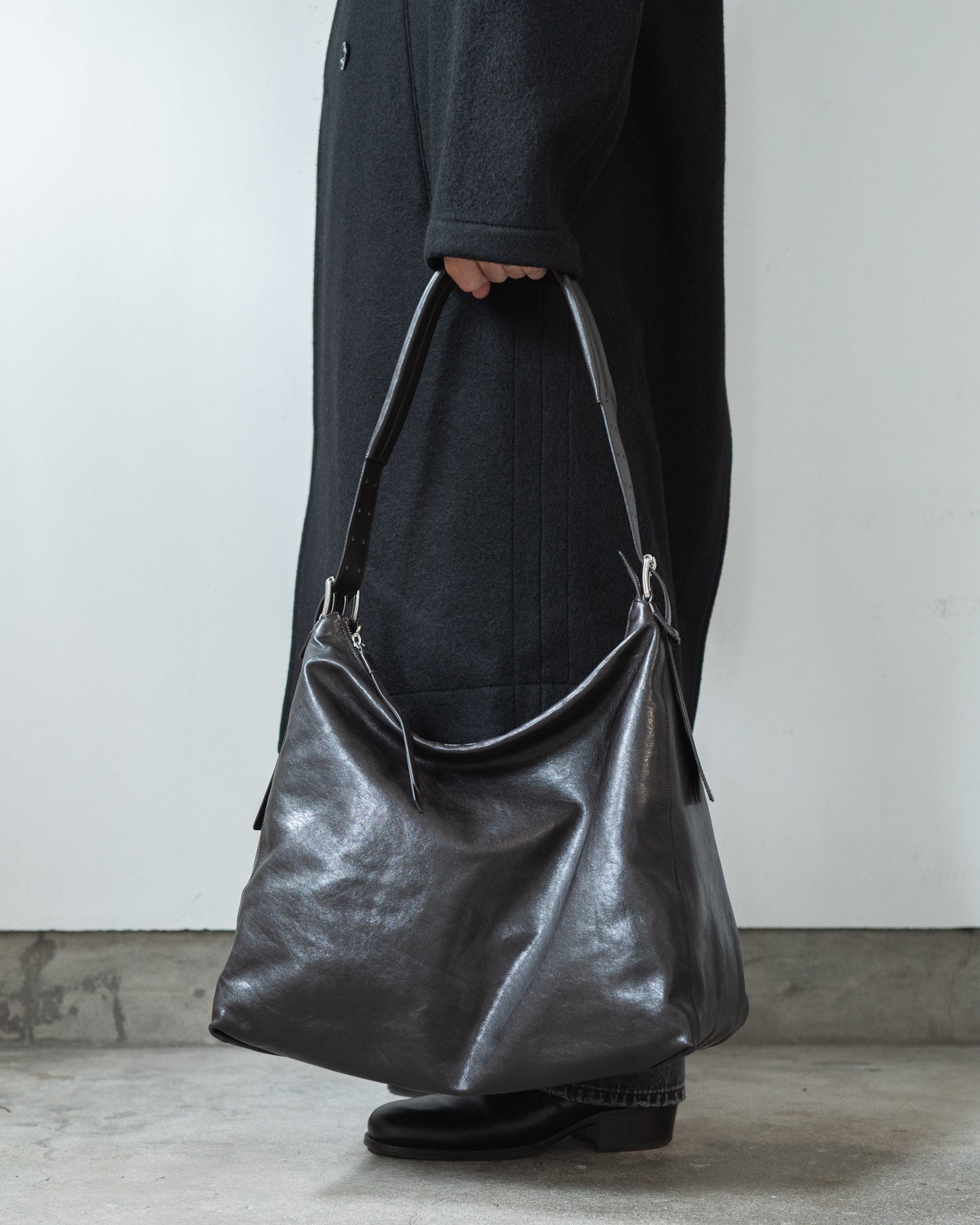 BELTED HOBO BAG IN LEATHER