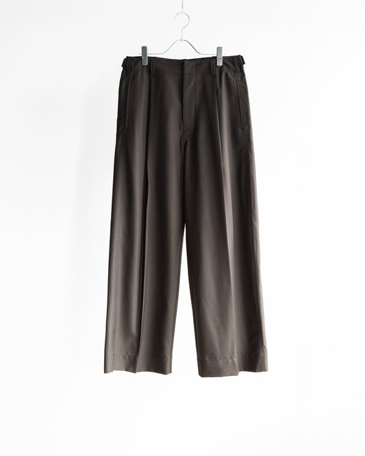 SINGLE-PLEAT TAILORED PANTS IN TROPICAL WOOL BLEND