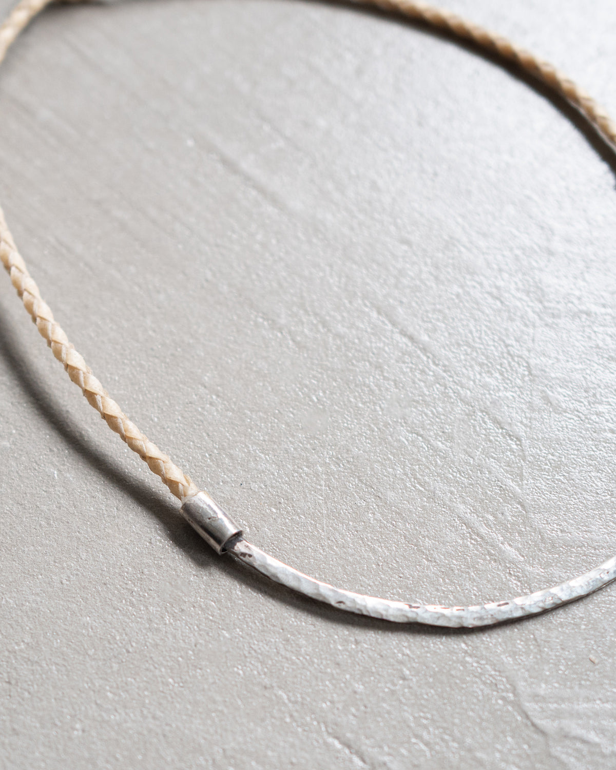 WICHI SILVER NECKLACE / COW LEATHER X SILVER