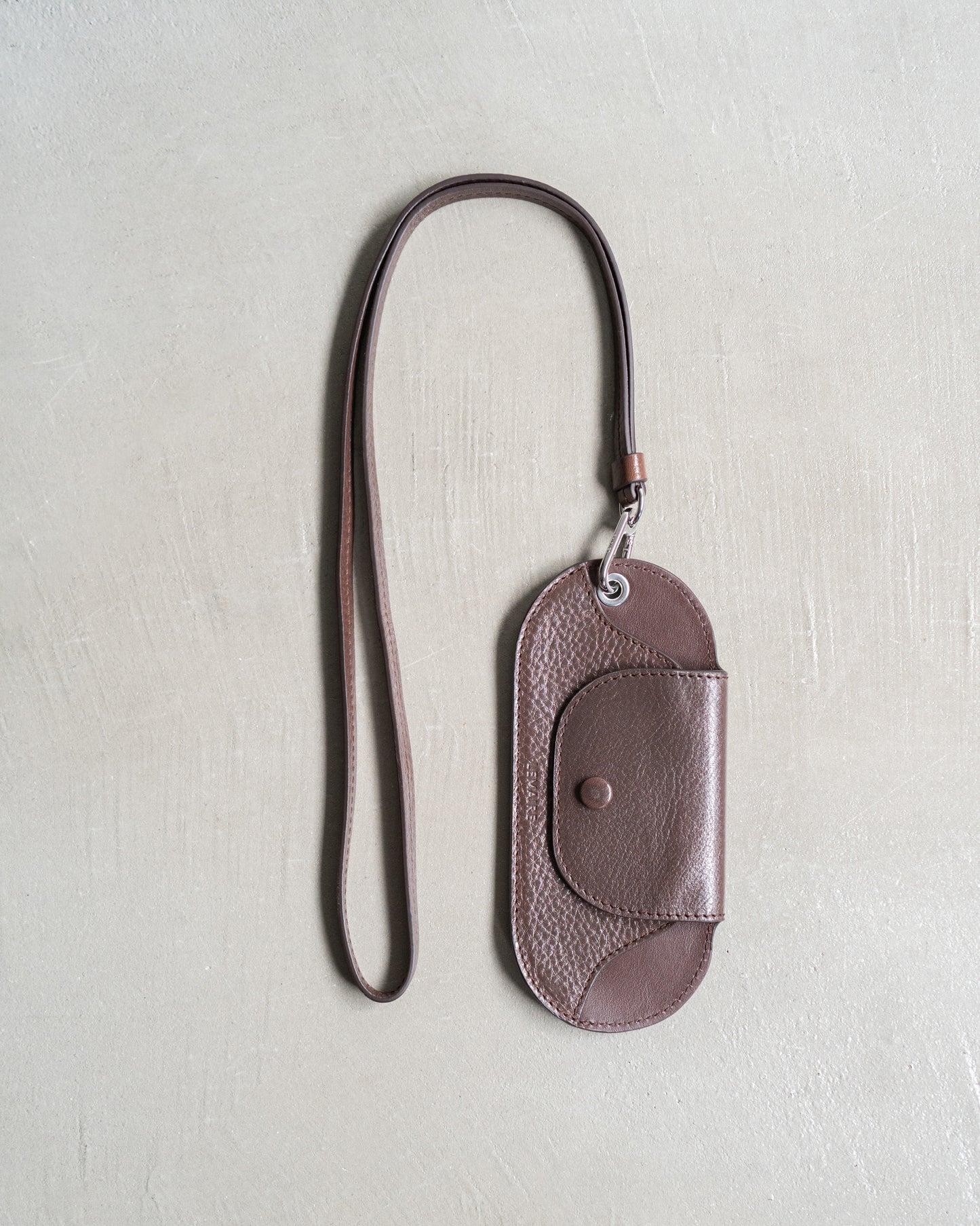 GLASSES CASE IN GLOSSY VEGETABLE-TANNED LEATHER