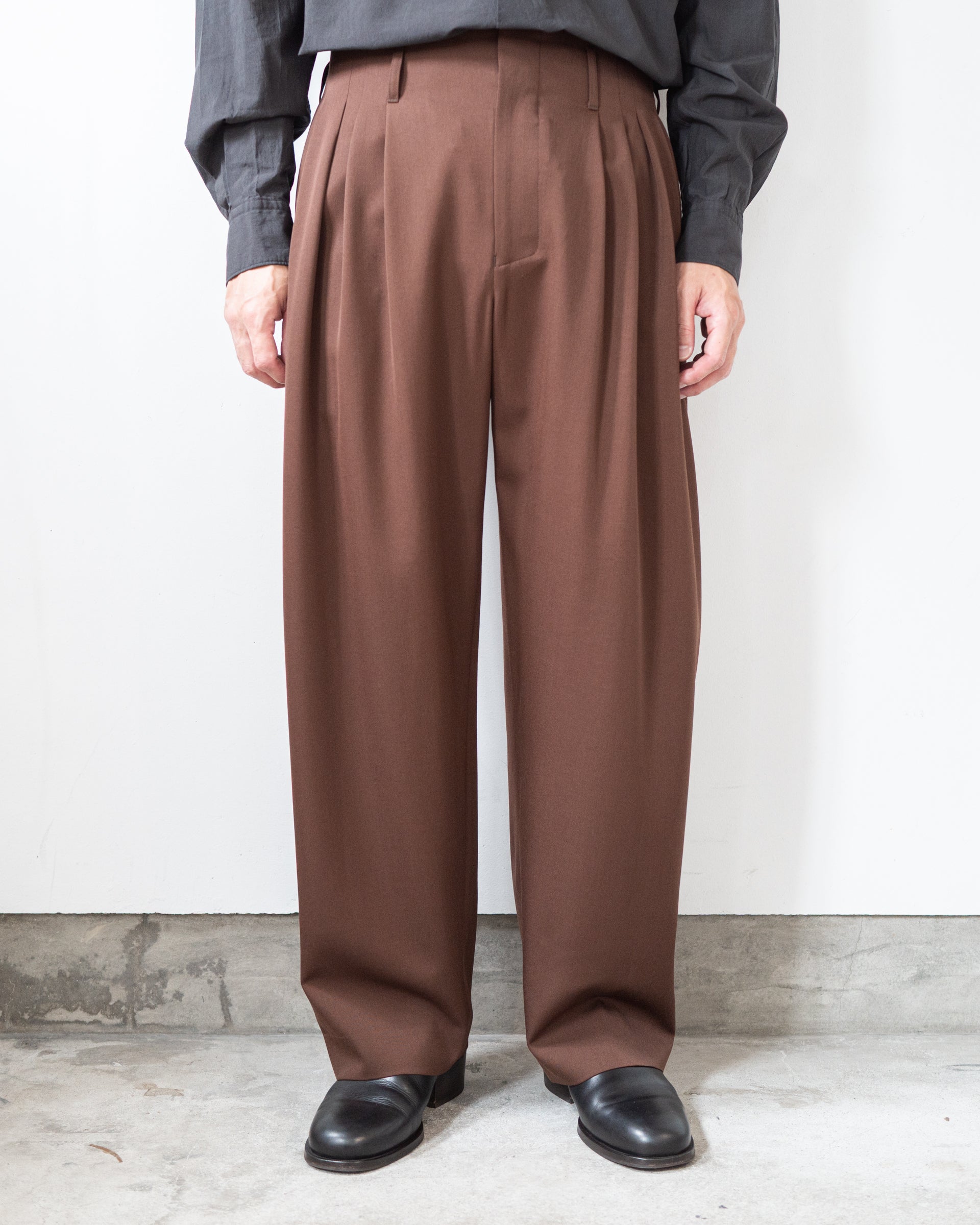 OVERCOAT / オーバーコート 5 TUCK TROUSERS IN WOOL GABARDINE / STORE N