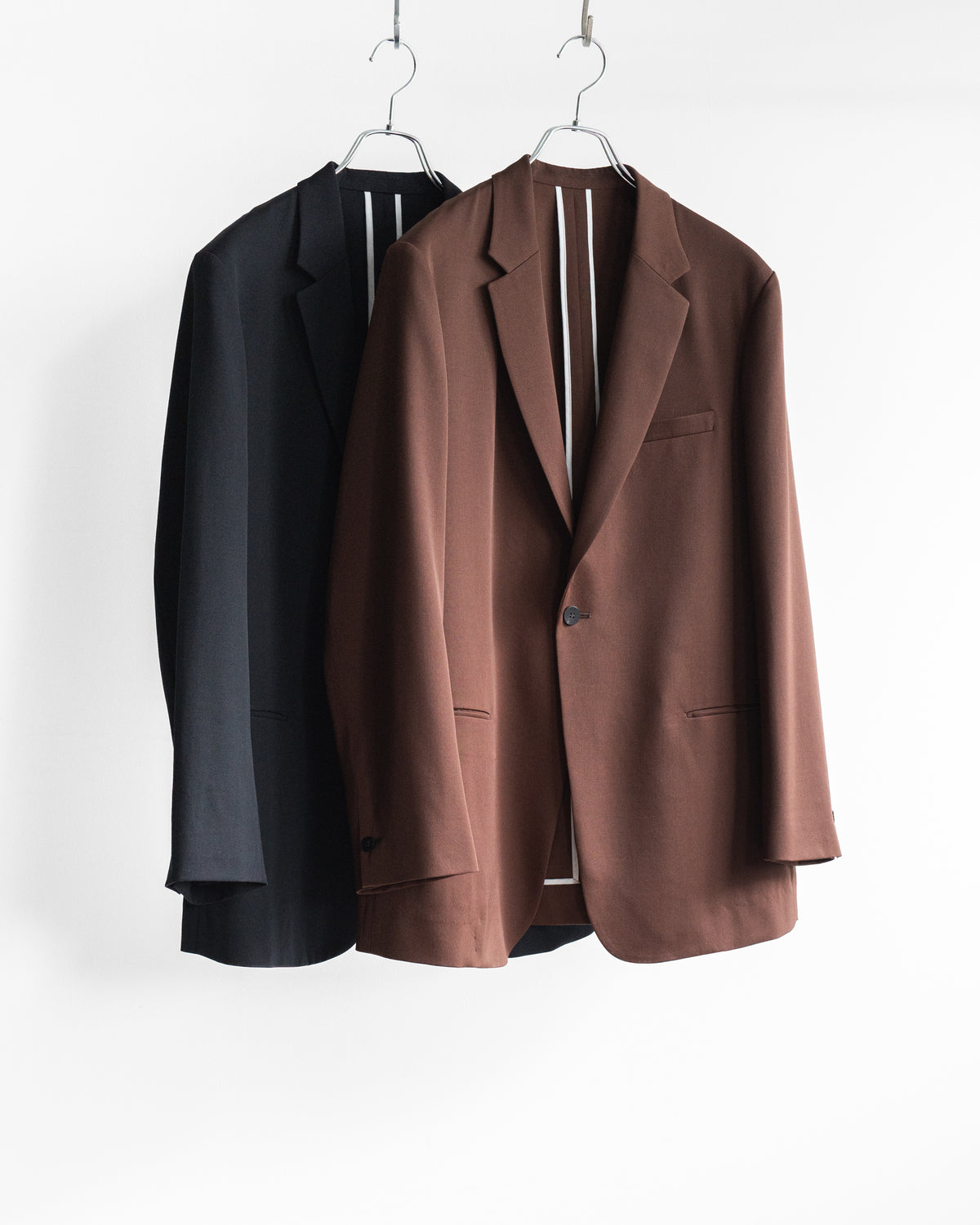 SINGLE BREASTED JACKET IN WOOL GABARDINE