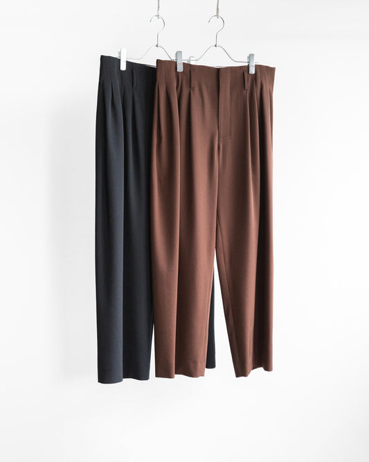5 TUCK TROUSERS IN WOOL GABARDINE